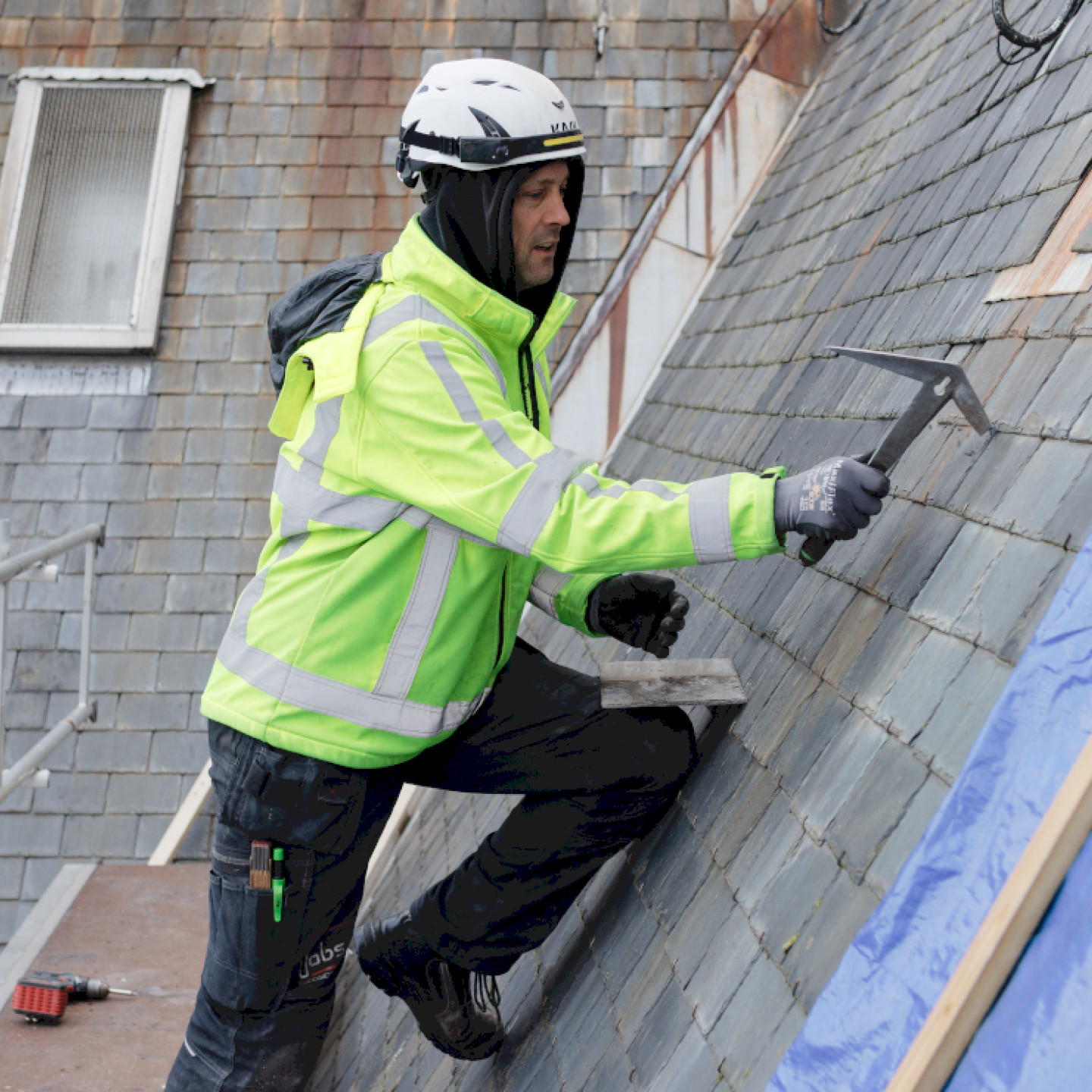 Nieuw vakboek leibedekking: niet alleen voor leidekkers 